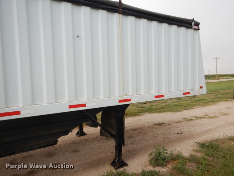 image for item DC5013 1997 Jet double hopper bottom grain trailer