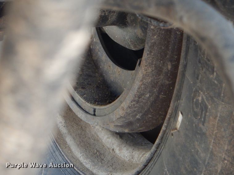 image for item DC5013 1997 Jet double hopper bottom grain trailer