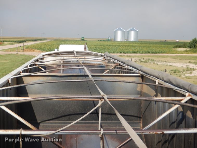 image for item DC5013 1997 Jet double hopper bottom grain trailer