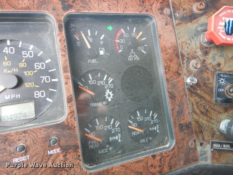 image for item DC5014 1997 Volvo WIA semi truck