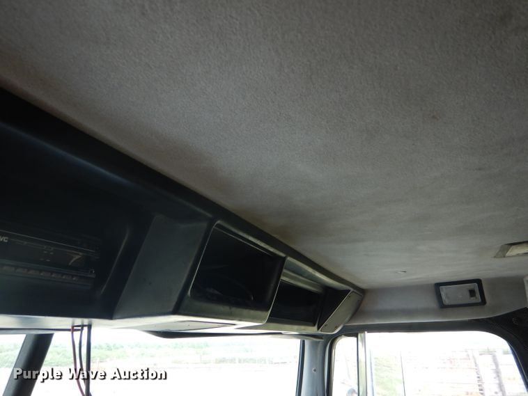 image for item DC5014 1997 Volvo WIA semi truck