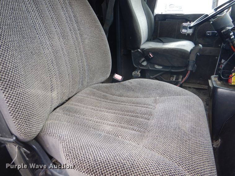 image for item DC5014 1997 Volvo WIA semi truck