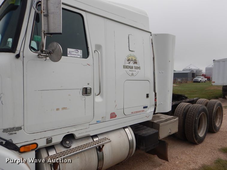 image for item DC5014 1997 Volvo WIA semi truck