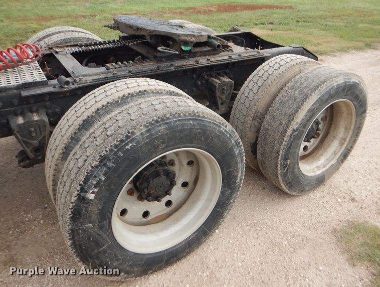 image for item DC5014 1997 Volvo WIA semi truck