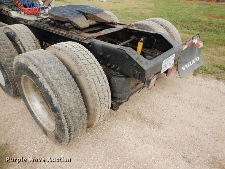 image for item DC5014 1997 Volvo WIA semi truck