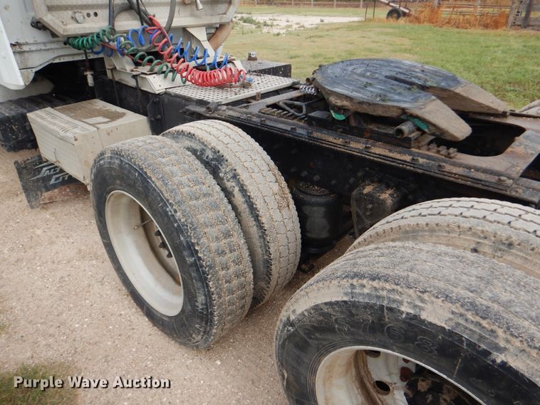 image for item DC5014 1997 Volvo WIA semi truck