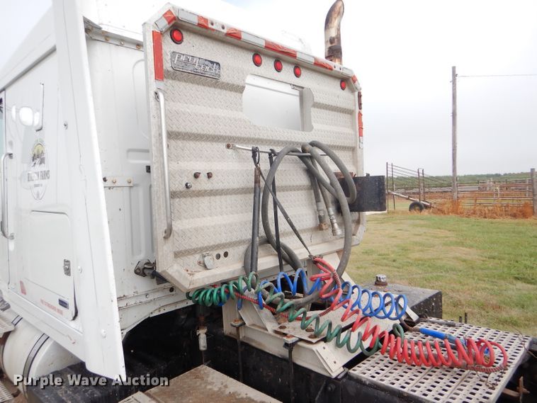 image for item DC5014 1997 Volvo WIA semi truck