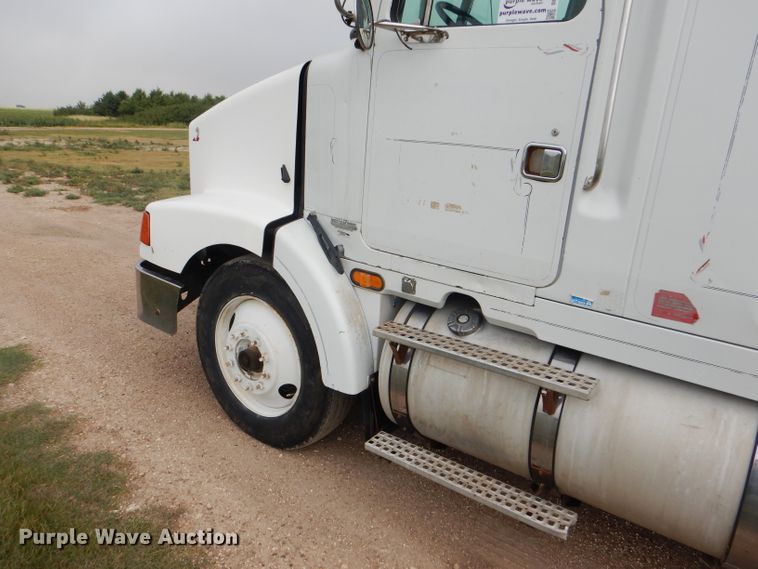 image for item DC5014 1997 Volvo WIA semi truck