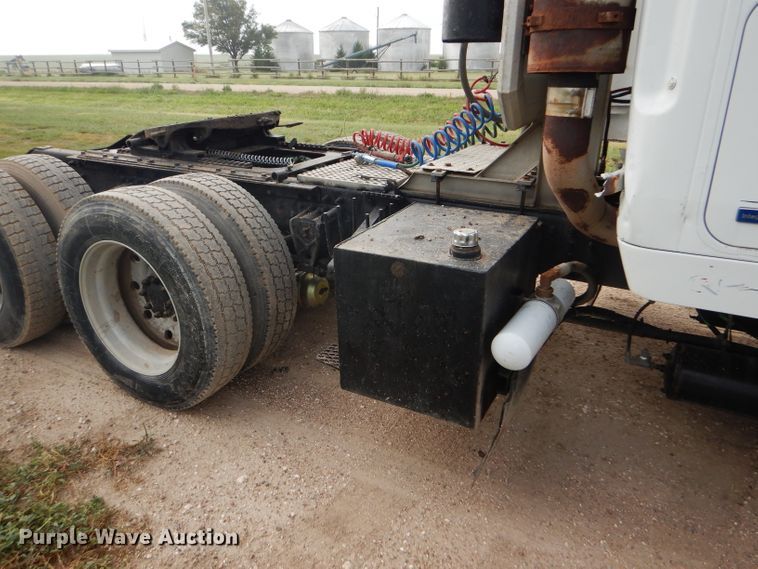 image for item DC5014 1997 Volvo WIA semi truck