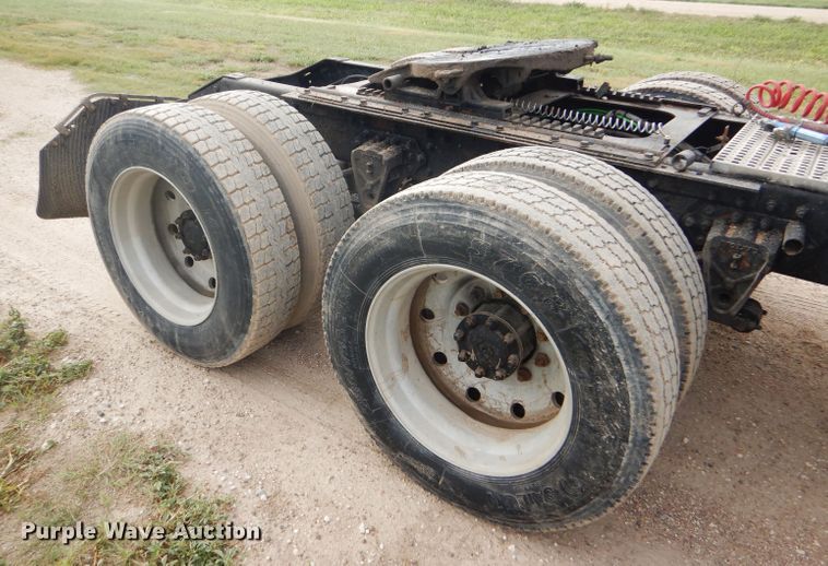 image for item DC5014 1997 Volvo WIA semi truck