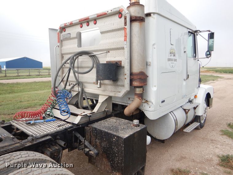 image for item DC5014 1997 Volvo WIA semi truck