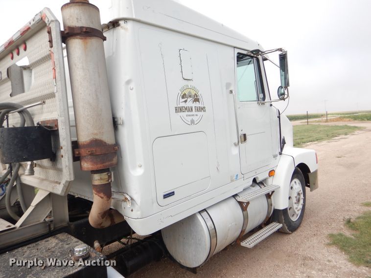 image for item DC5014 1997 Volvo WIA semi truck