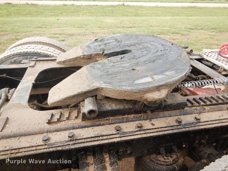 image for item DC5014 1997 Volvo WIA semi truck