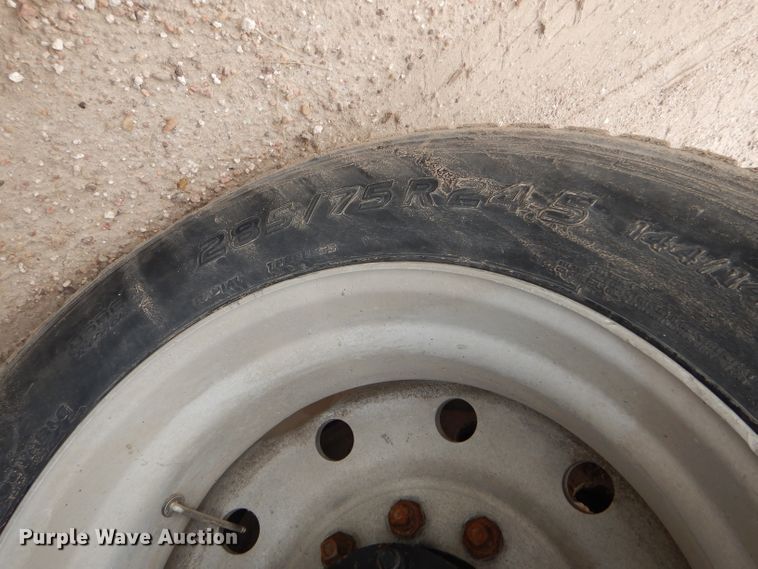 image for item DC5014 1997 Volvo WIA semi truck