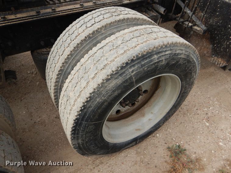 image for item DC5014 1997 Volvo WIA semi truck