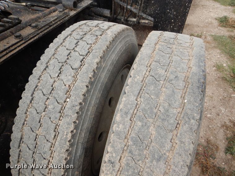 image for item DC5014 1997 Volvo WIA semi truck