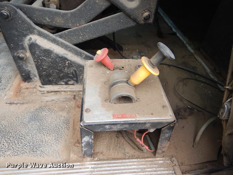 image for item DC5014 1997 Volvo WIA semi truck