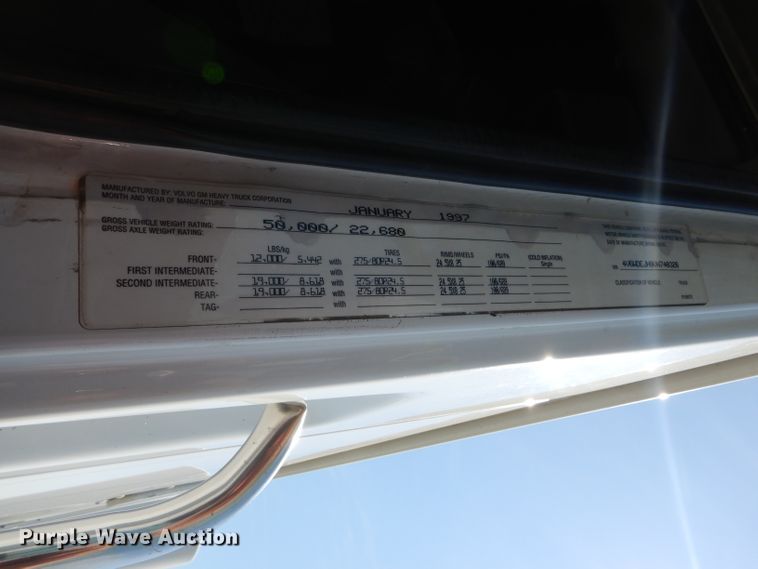 image for item DC5014 1997 Volvo WIA semi truck