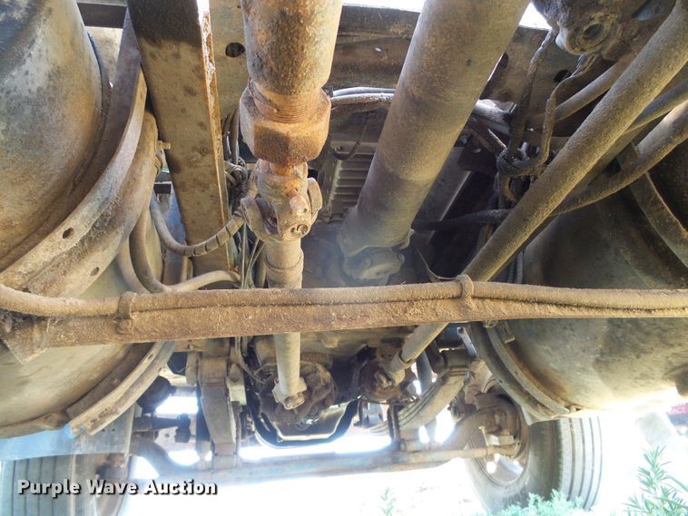 image for item DC5062 1999 Mack vacuum truck