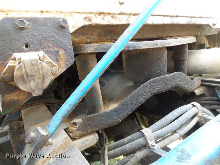 image for item DC5062 1999 Mack vacuum truck