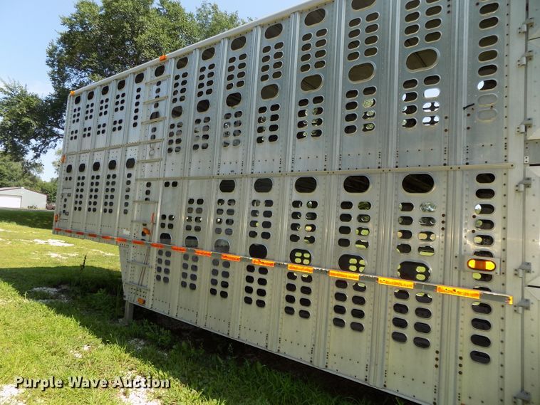 image for item DE7755 1997 Wilson PSDCL-302CL livestock trailer