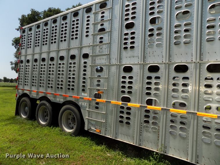 image for item DE7755 1997 Wilson PSDCL-302CL livestock trailer