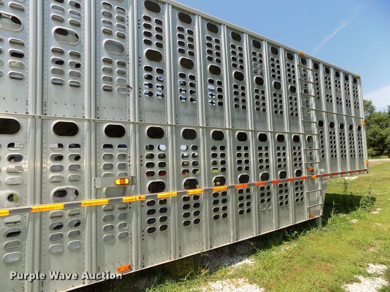 image for item DE7755 1997 Wilson PSDCL-302CL livestock trailer