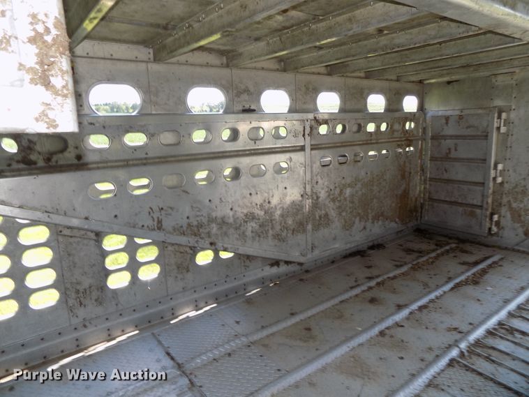 image for item DE7755 1997 Wilson PSDCL-302CL livestock trailer
