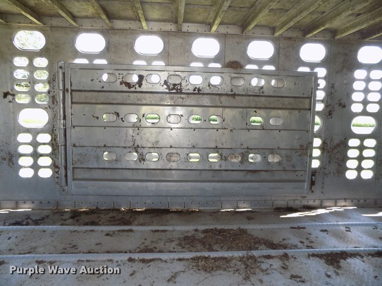 image for item DE7755 1997 Wilson PSDCL-302CL livestock trailer