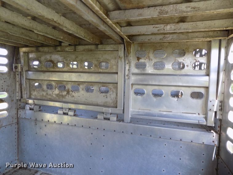 image for item DE7755 1997 Wilson PSDCL-302CL livestock trailer