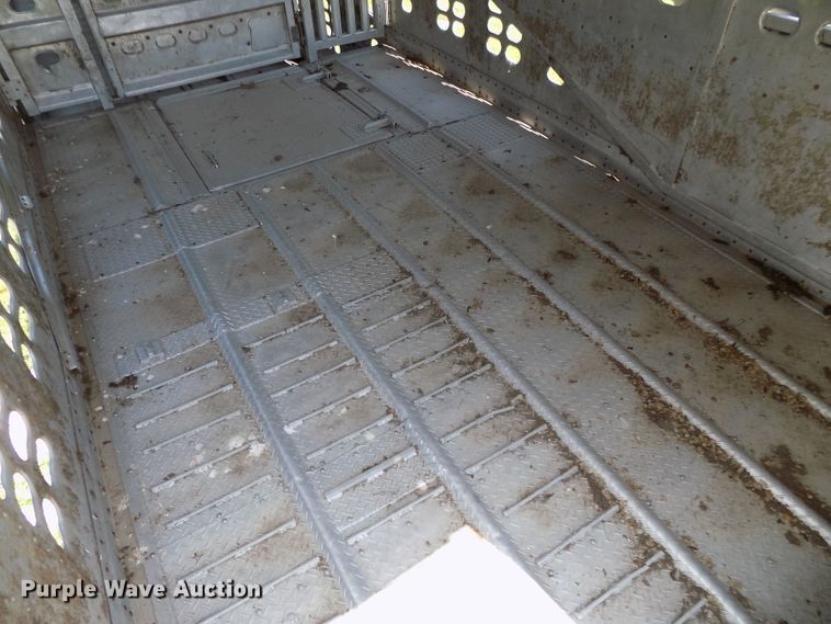 image for item DE7755 1997 Wilson PSDCL-302CL livestock trailer