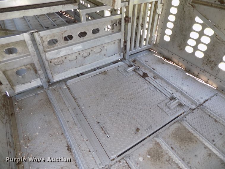 image for item DE7755 1997 Wilson PSDCL-302CL livestock trailer