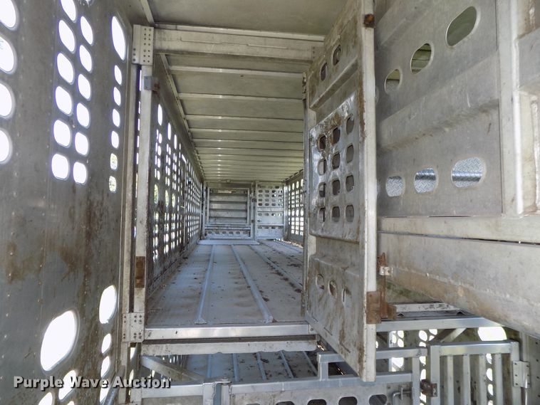 image for item DE7755 1997 Wilson PSDCL-302CL livestock trailer