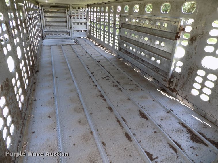 image for item DE7755 1997 Wilson PSDCL-302CL livestock trailer