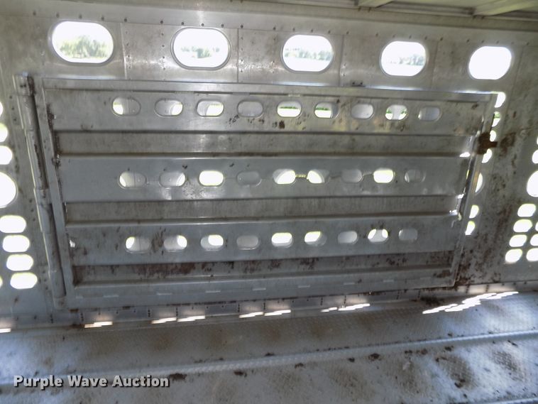 image for item DE7755 1997 Wilson PSDCL-302CL livestock trailer