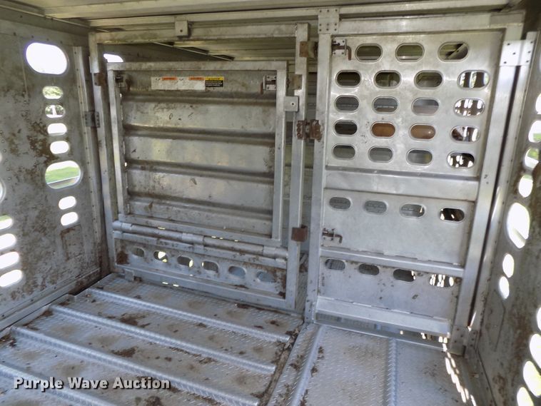 image for item DE7755 1997 Wilson PSDCL-302CL livestock trailer