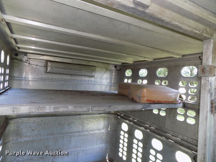 image for item DE7755 1997 Wilson PSDCL-302CL livestock trailer