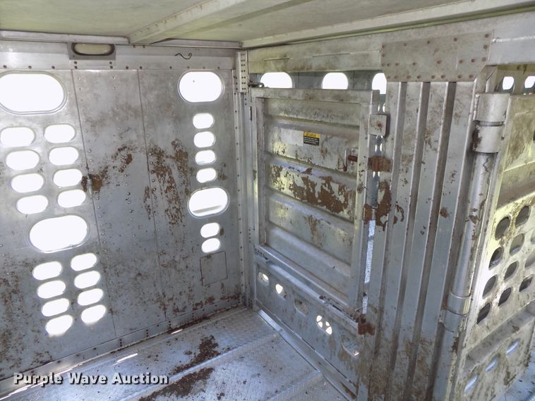 image for item DE7755 1997 Wilson PSDCL-302CL livestock trailer