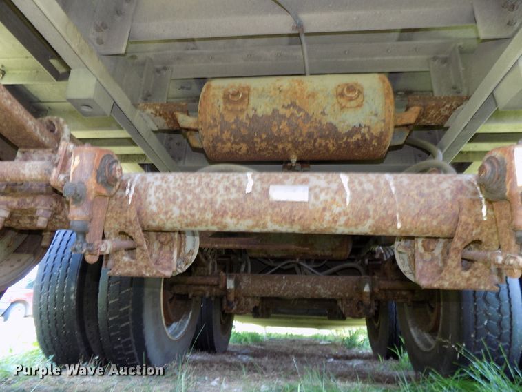 image for item DE7755 1997 Wilson PSDCL-302CL livestock trailer