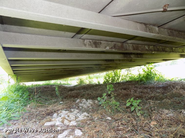 image for item DE7755 1997 Wilson PSDCL-302CL livestock trailer