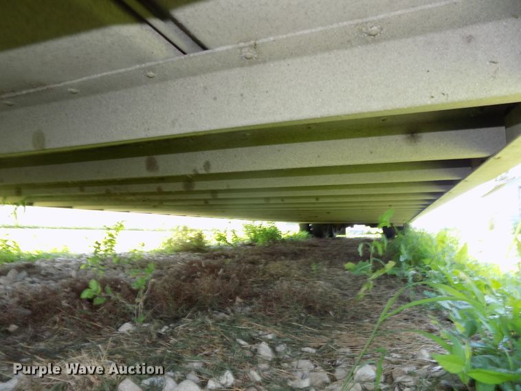 image for item DE7755 1997 Wilson PSDCL-302CL livestock trailer