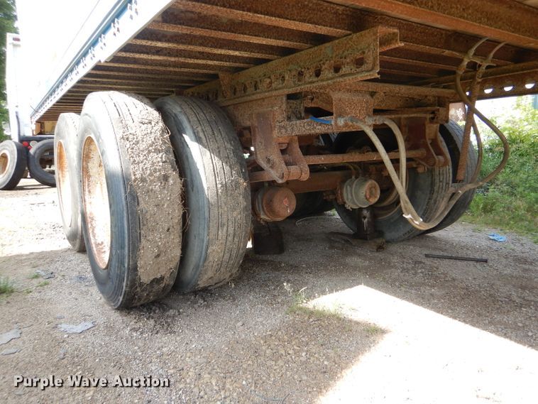 image for item DG4798 1986 Stoughton ASVW-485T-S-C-WEDGE dry van trailer