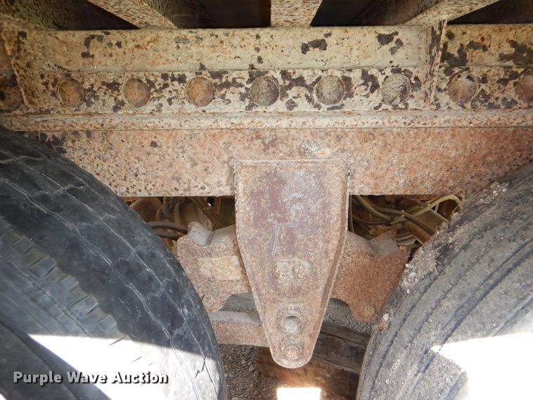 image for item DG4798 1986 Stoughton ASVW-485T-S-C-WEDGE dry van trailer