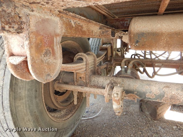 image for item DG4798 1986 Stoughton ASVW-485T-S-C-WEDGE dry van trailer