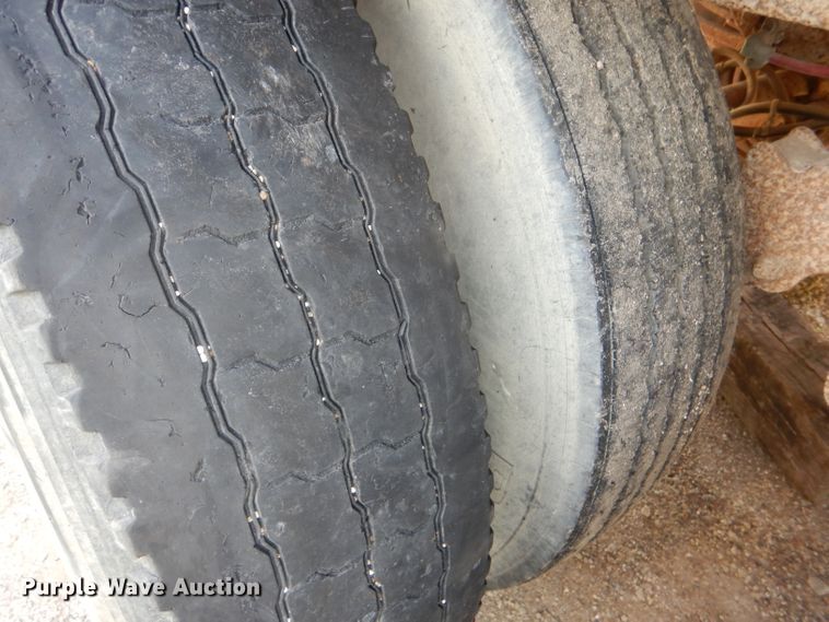 image for item DG4798 1986 Stoughton ASVW-485T-S-C-WEDGE dry van trailer