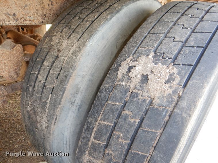 image for item DG4798 1986 Stoughton ASVW-485T-S-C-WEDGE dry van trailer