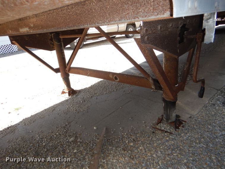 image for item DG4875 1993 Stoughton AVW-535T-S-C dry van trailer