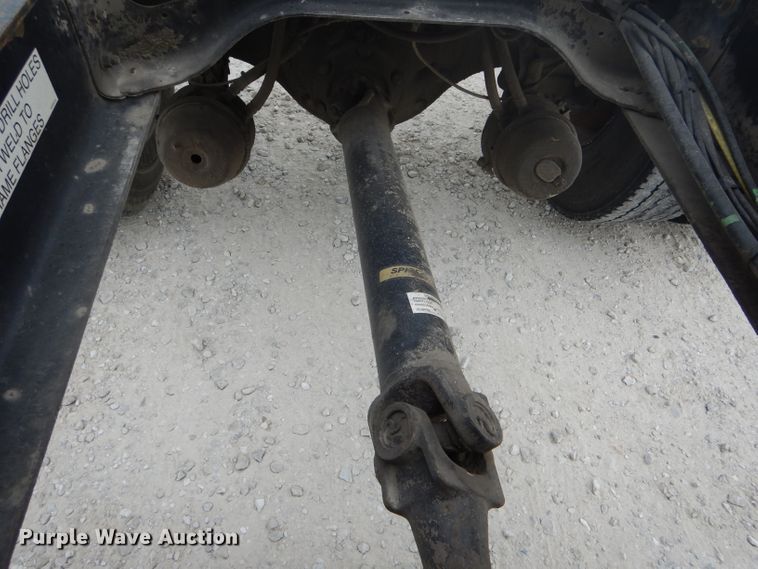 image for item DH6069 2001 International 4700 semi truck