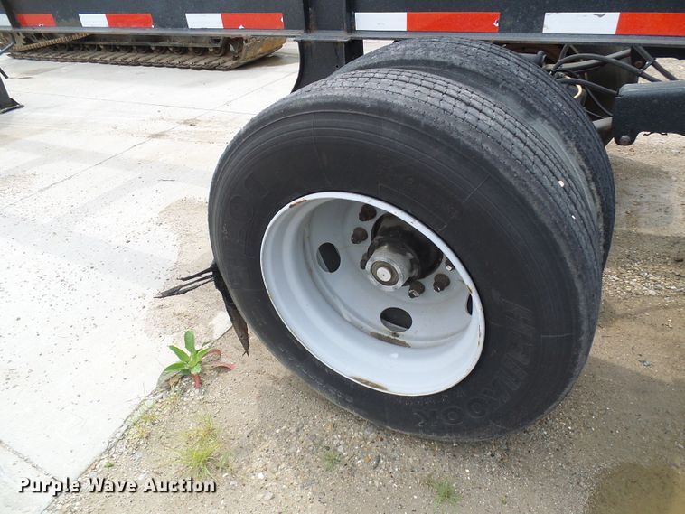 image for item DI0608 2009 Hyundai CGN403-516 flatbed trailer