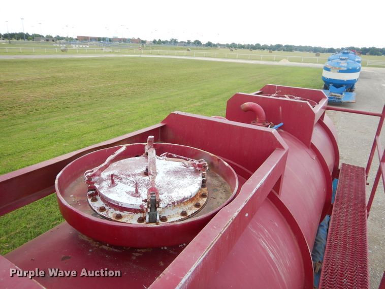 image for item ED9407 2005 Fort Worth tank trailer